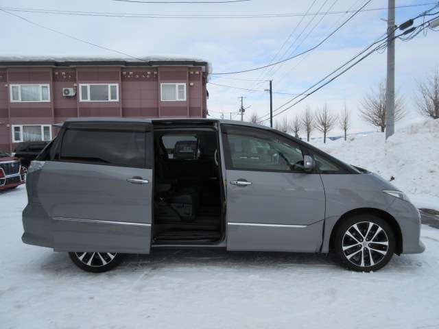 Toyota Estima 2.4 Aeras Premium Edition 4WD